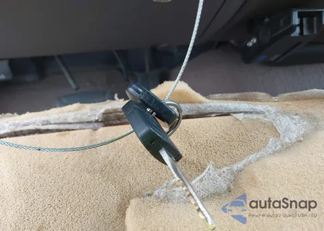 2000 Ford Excursion Limited from USA, damaged, VIN 1FMNU43S8YEB53976